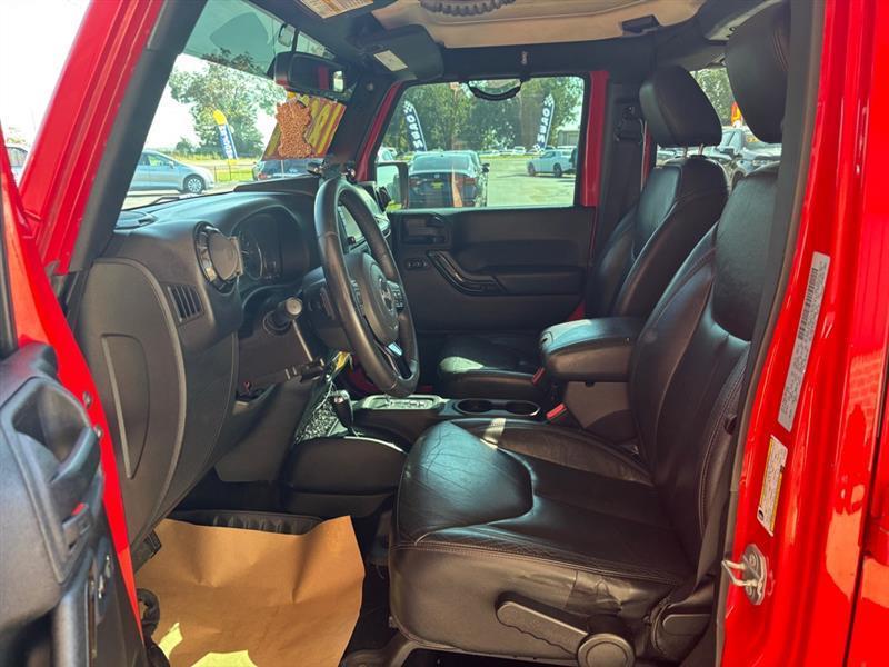 Jeep Wrangler Unlimited Sahara 4WD 2015
