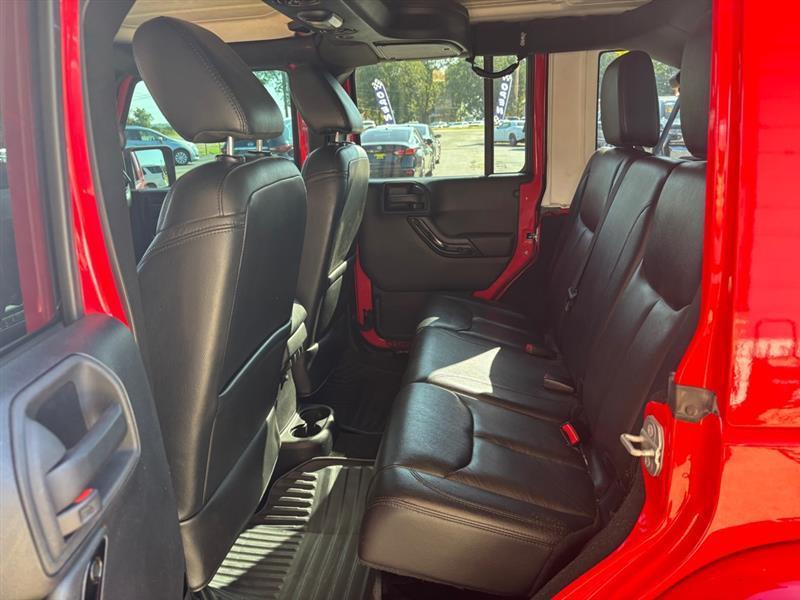 Jeep Wrangler Unlimited Sahara 4WD 2015