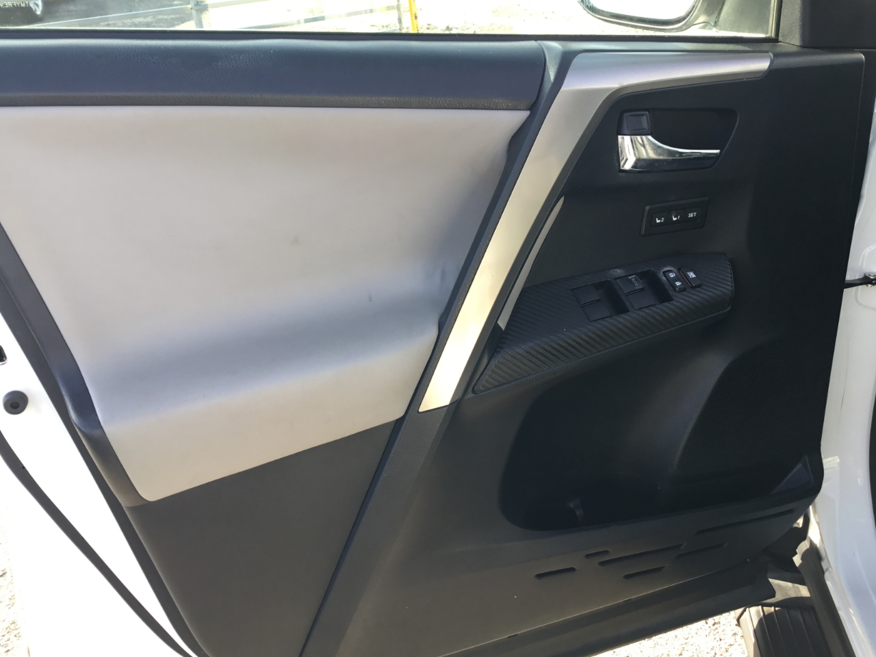 Toyota RAV4 Limited FWD 2015