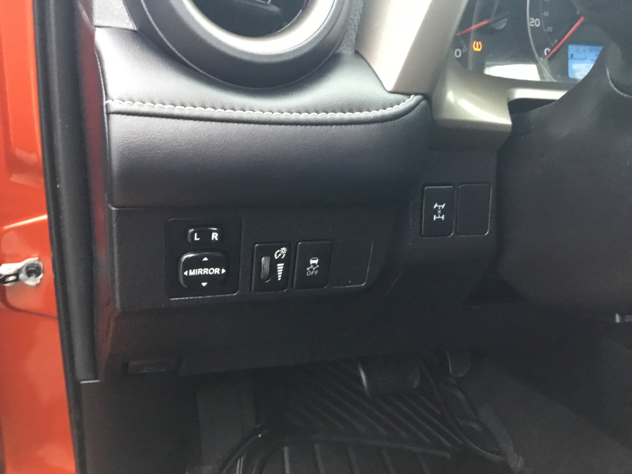 Toyota RAV4 XLE AWD 2015