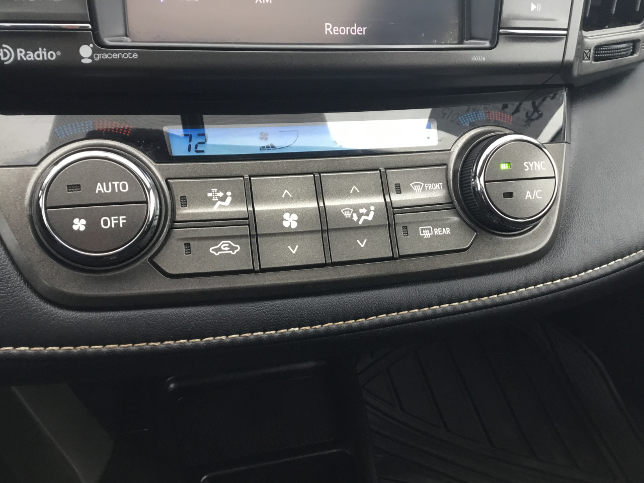 Toyota RAV4 XLE AWD 2015