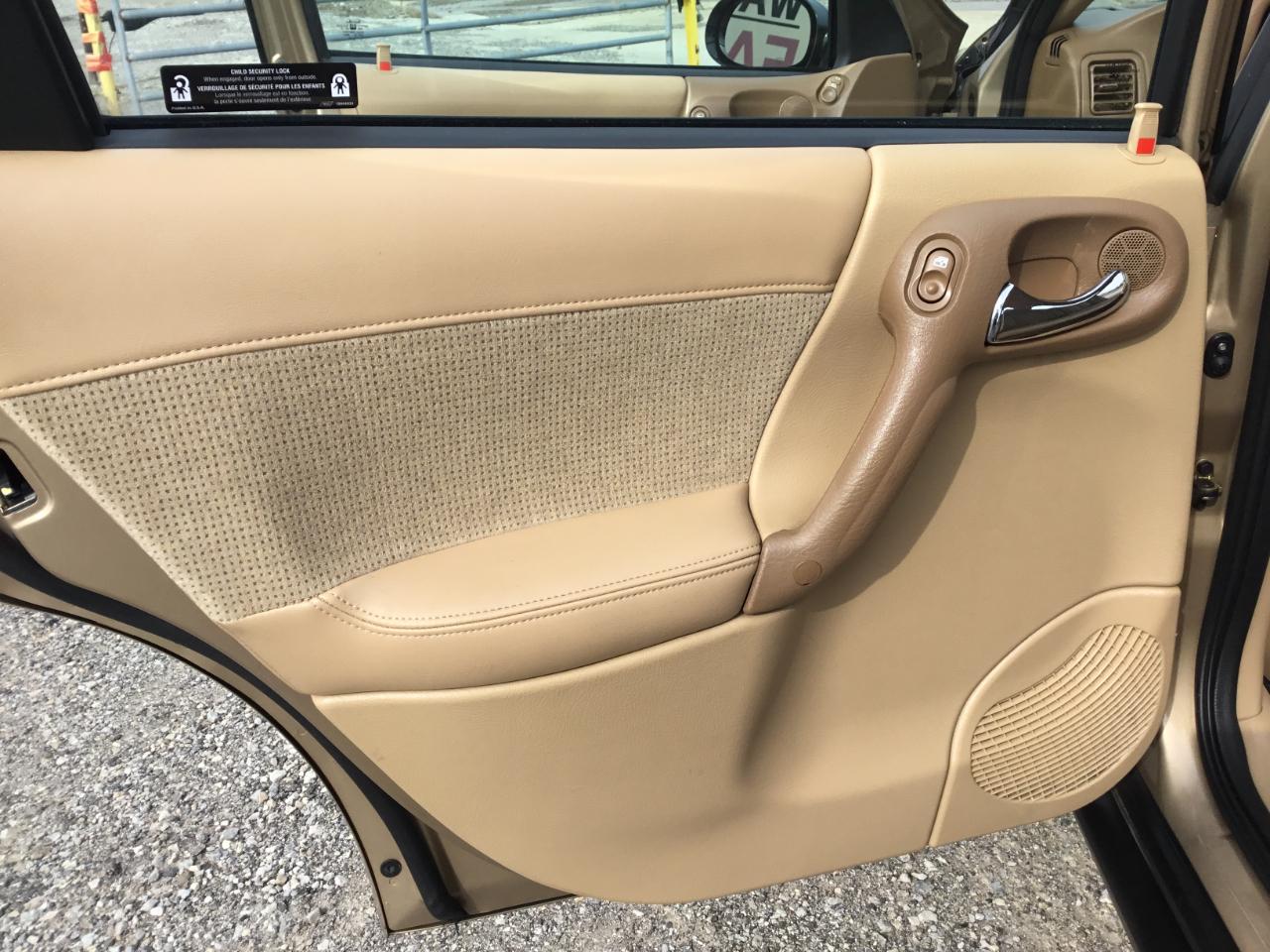 Saturn L-Series Wagon LW200 2002