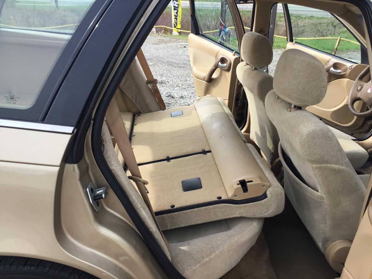 Saturn L-Series Wagon LW200 2002