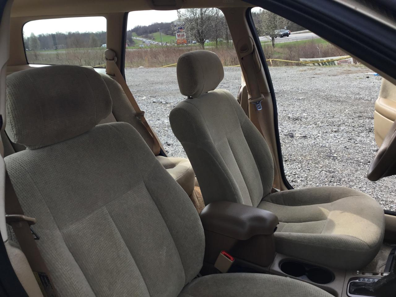 Saturn L-Series Wagon LW200 2002