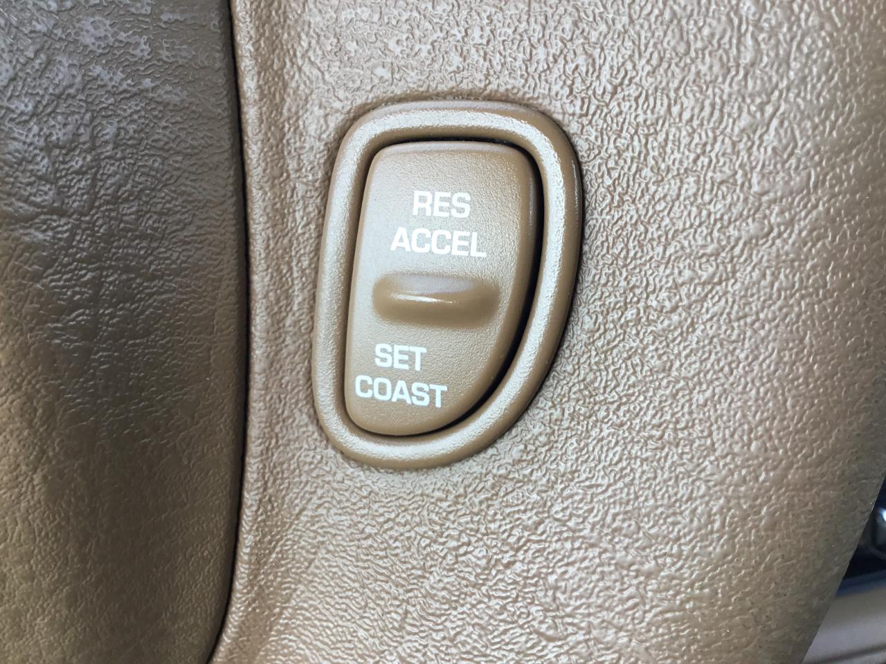 Saturn L-Series Wagon LW200 2002