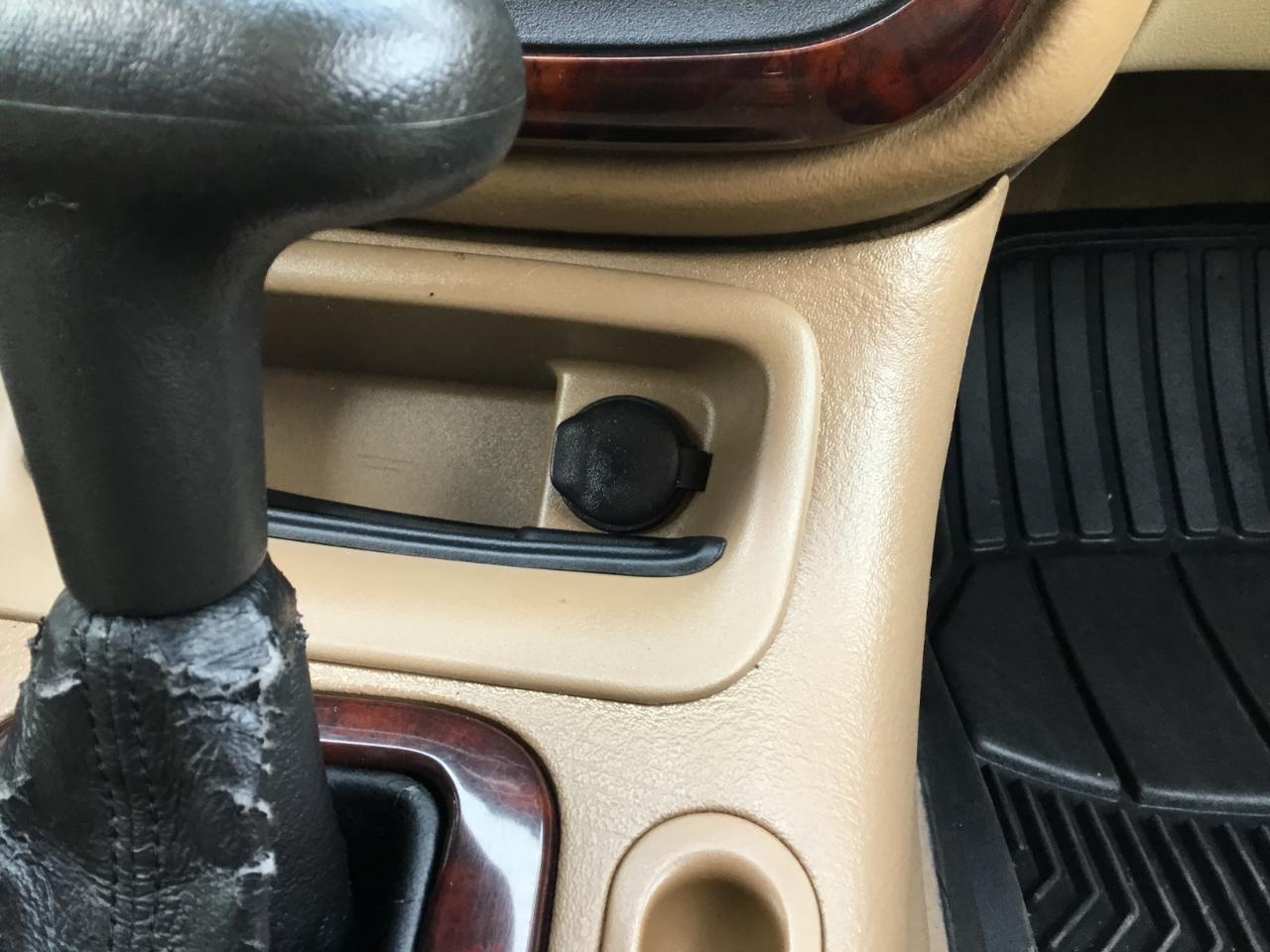 Saturn L-Series Wagon LW200 2002