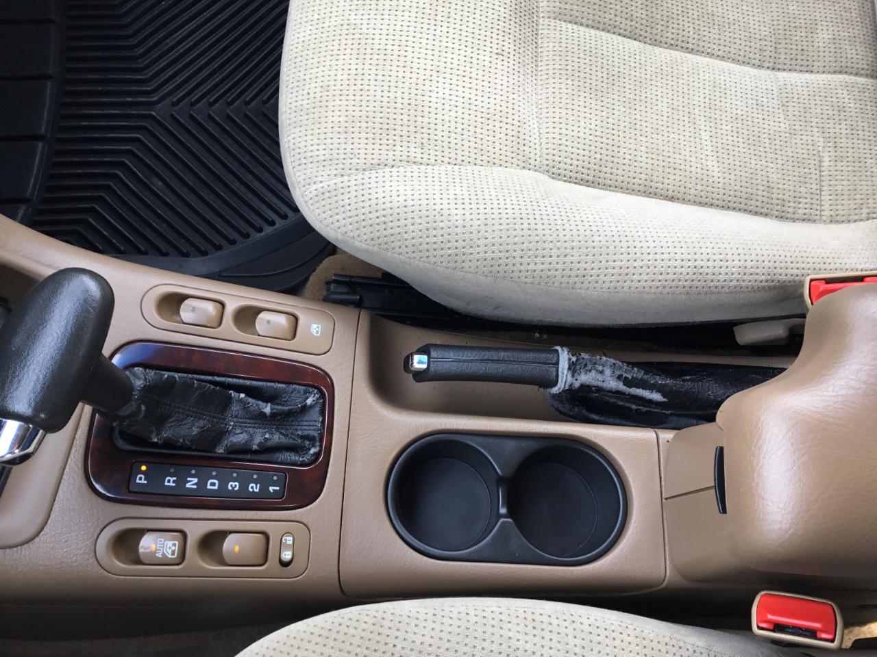 Saturn L-Series Wagon LW200 2002