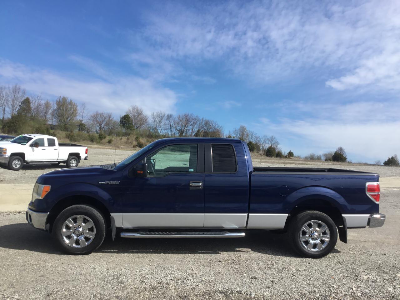 Ford F-150 XLT SuperCab 8-ft. Bed 2WD 2010