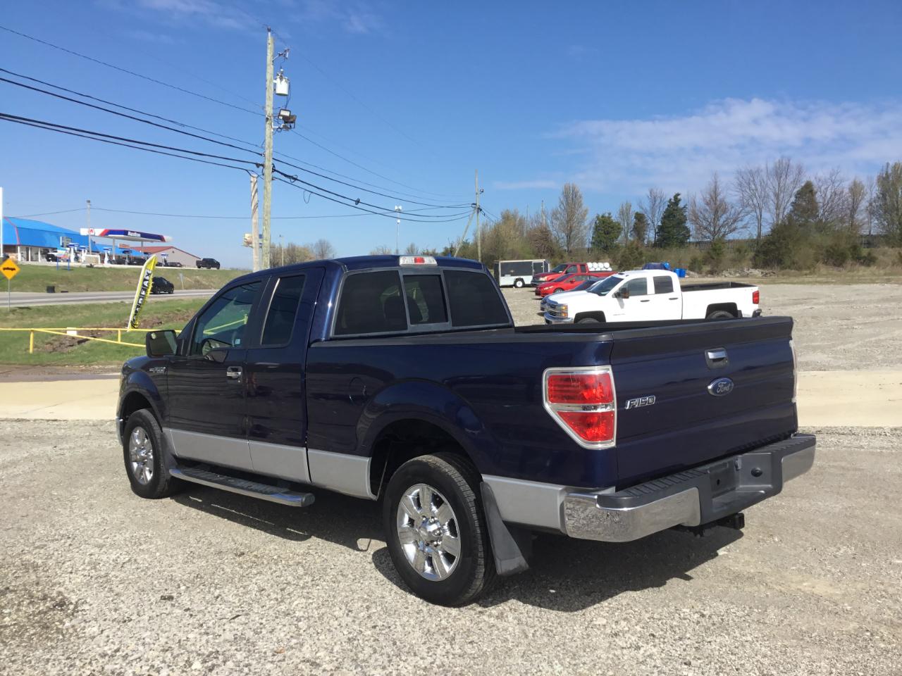 Ford F-150 XLT SuperCab 8-ft. Bed 2WD 2010