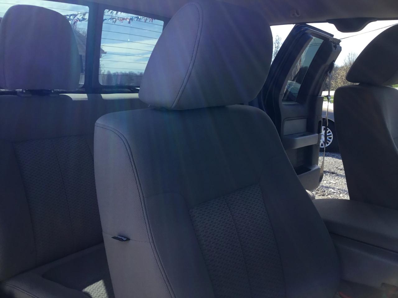 Ford F-150 XLT SuperCab 8-ft. Bed 2WD 2010