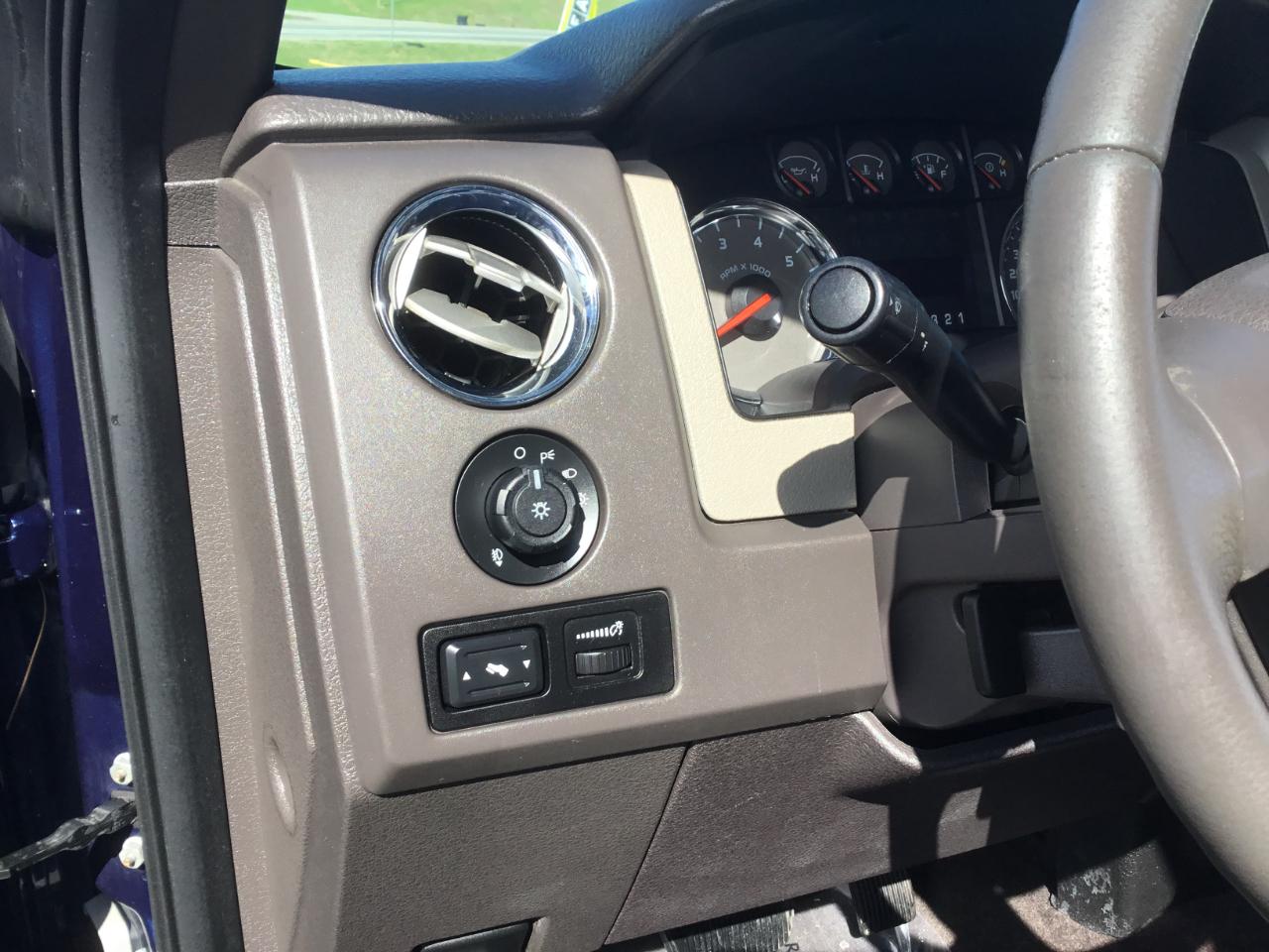 Ford F-150 XLT SuperCab 8-ft. Bed 2WD 2010