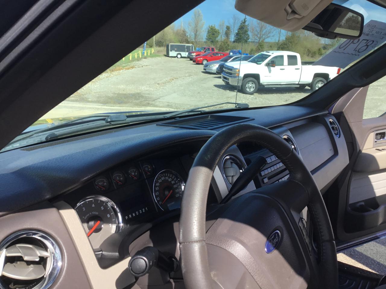 Ford F-150 XLT SuperCab 8-ft. Bed 2WD 2010