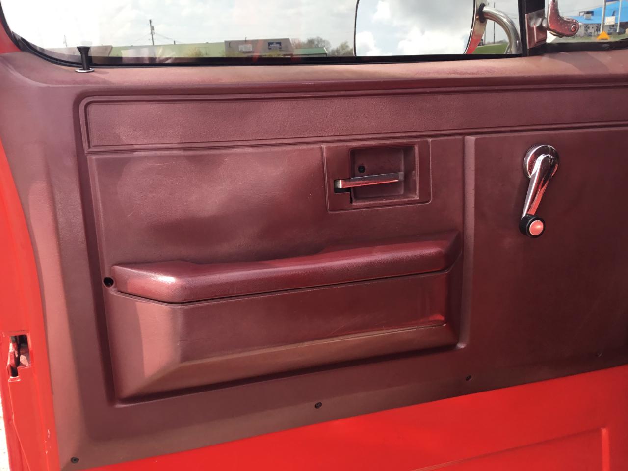 Chevrolet C/K 10 Regular Cab 4WD 1985