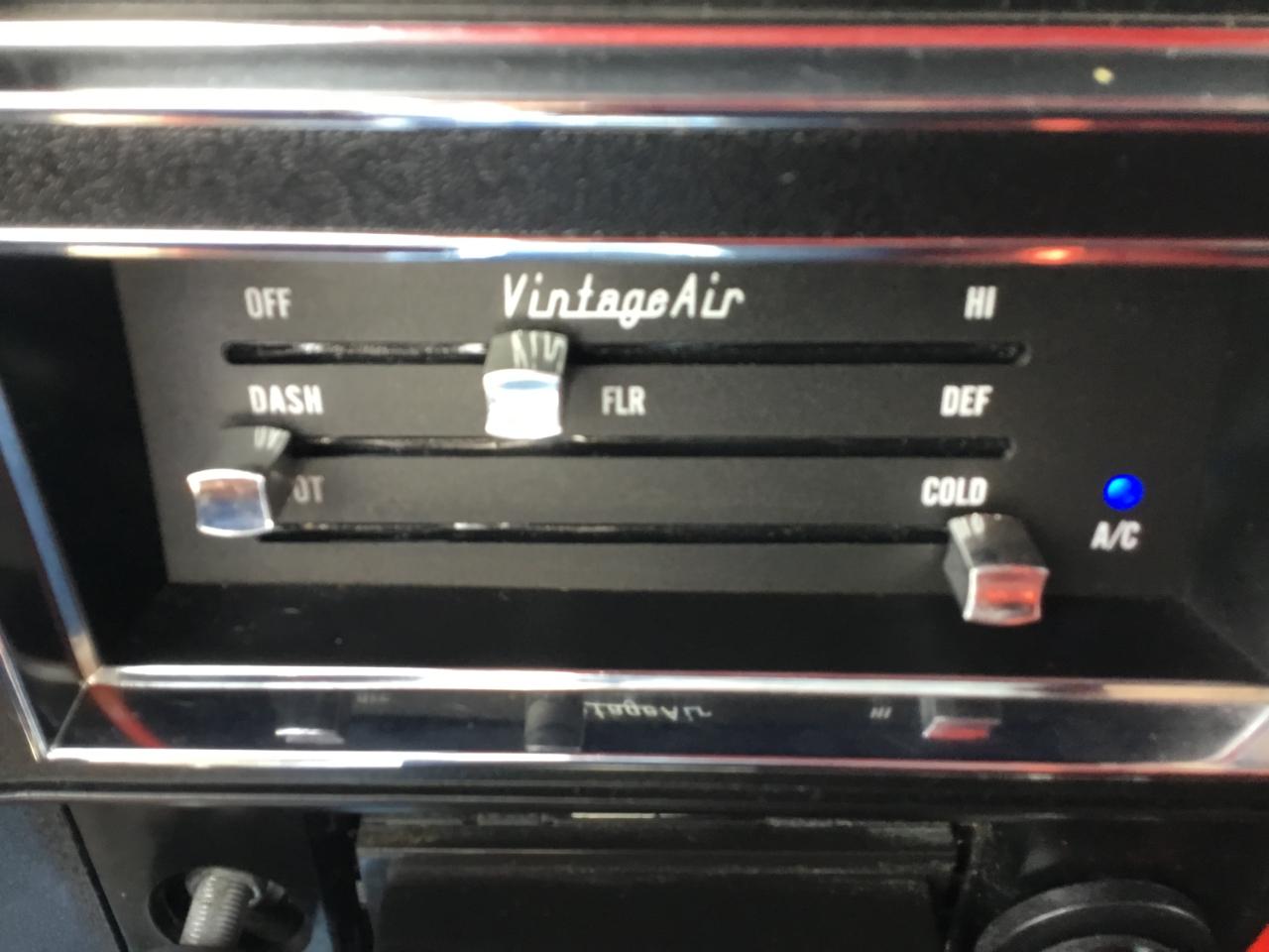 Chevrolet C/K 10 Regular Cab 4WD 1985