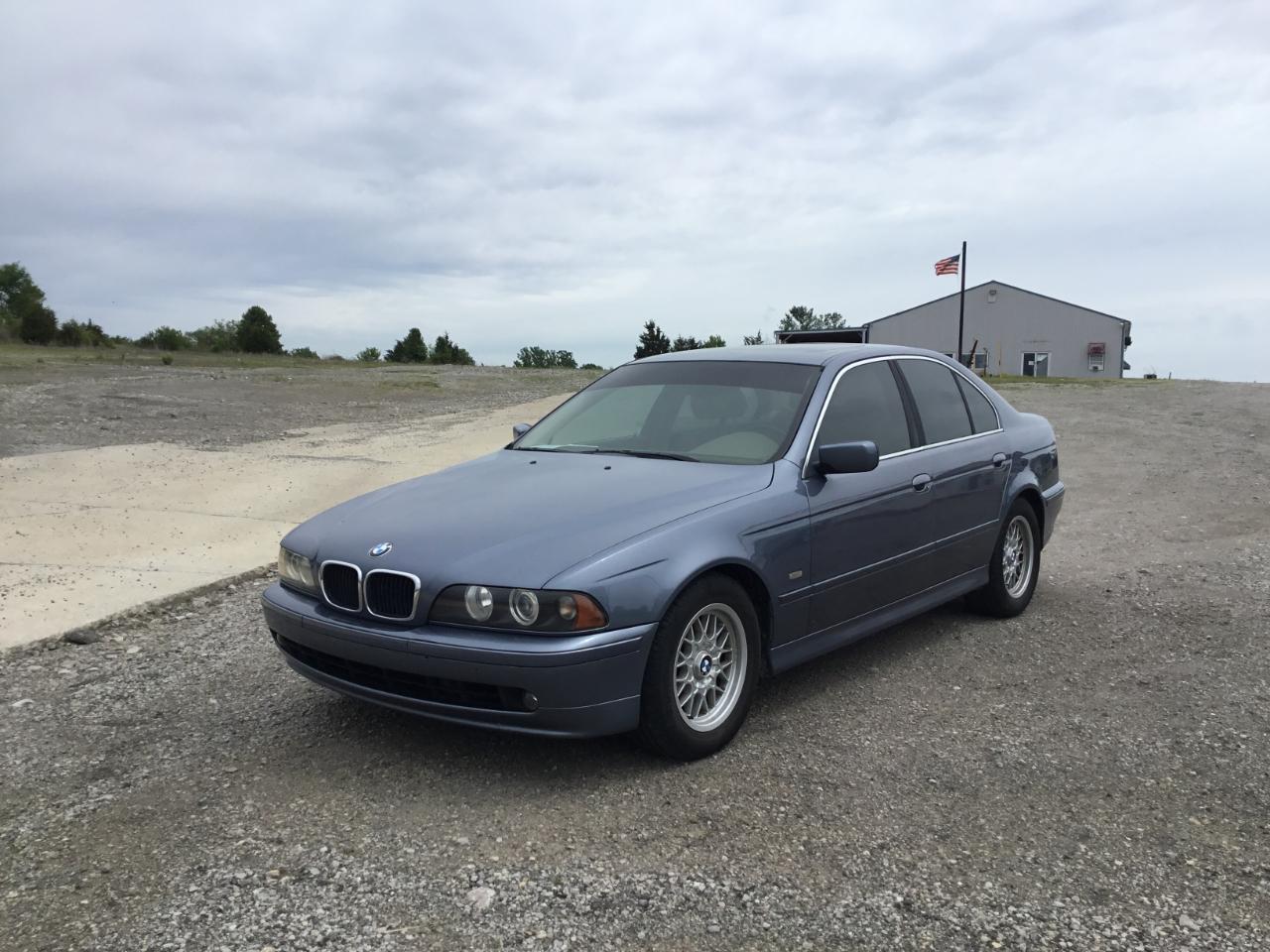 BMW 5-Series 525i 2002