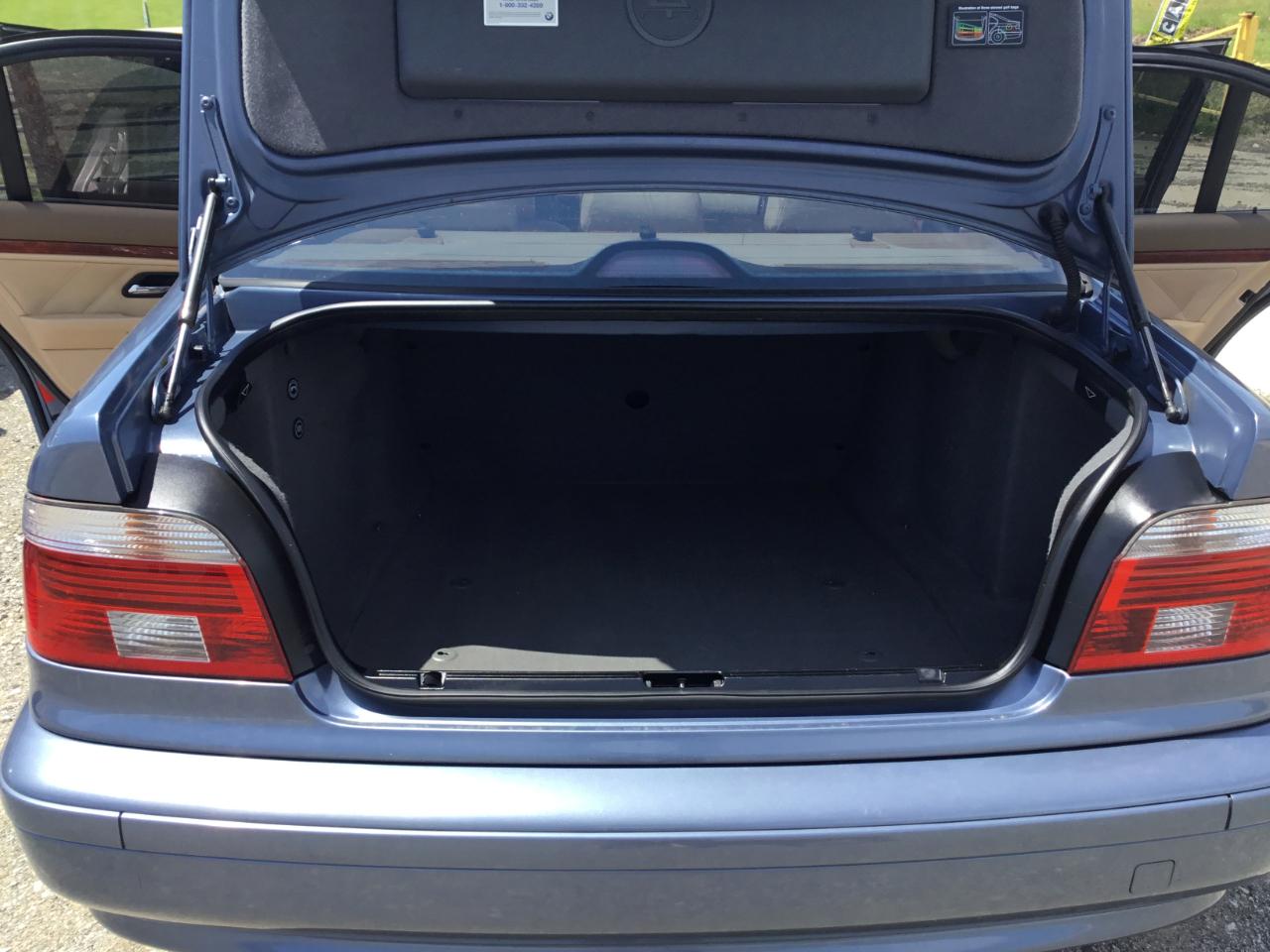 BMW 5-Series 525i 2002