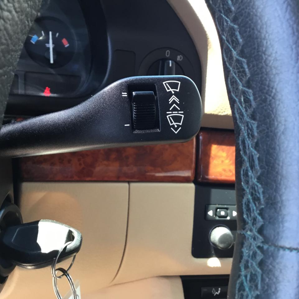 BMW 5-Series 525i 2002