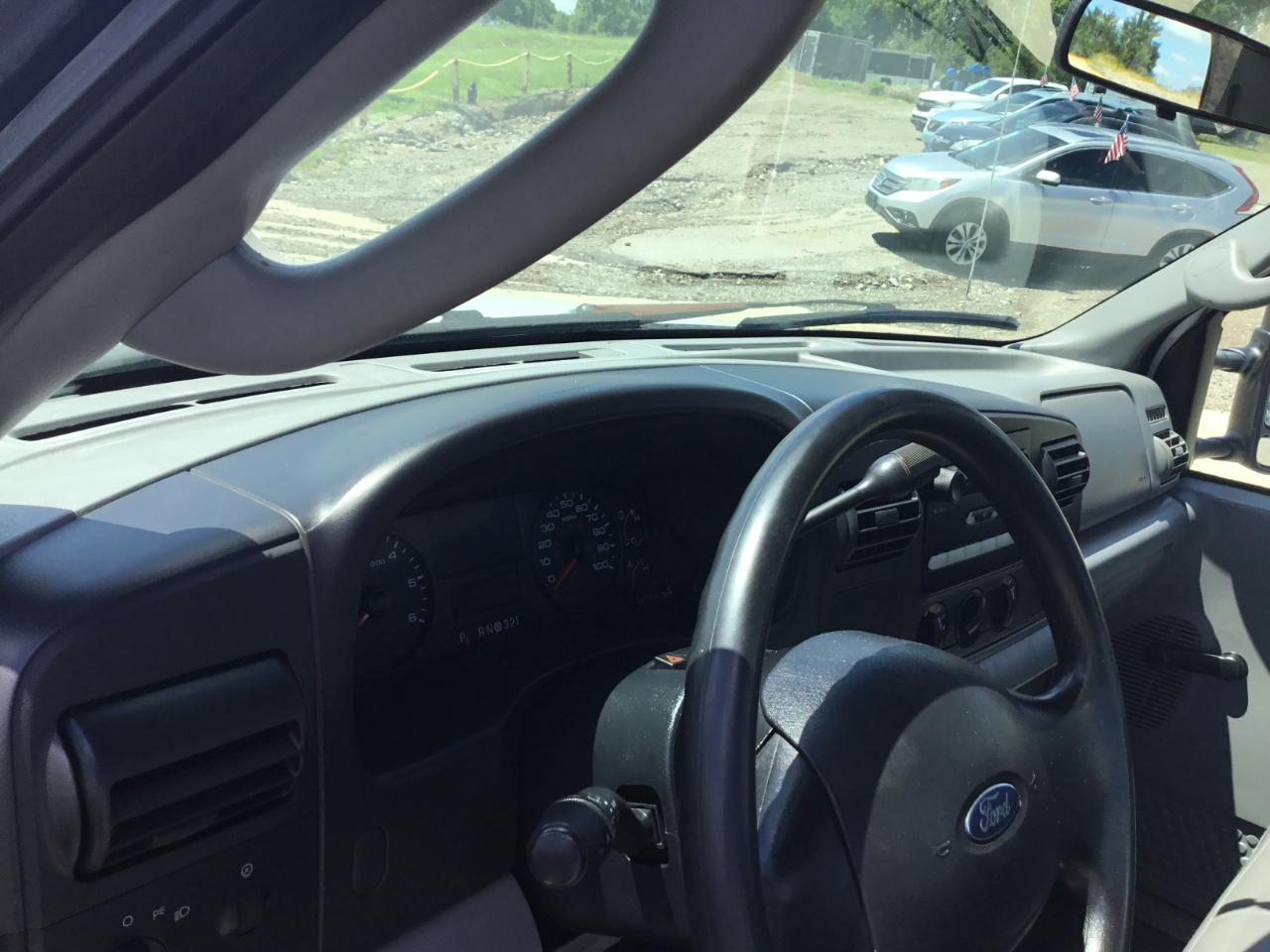 Ford F-250 SD XL 2WD 2005