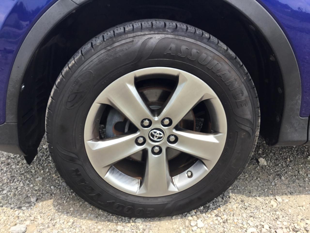Toyota RAV4 XLE AWD 2015