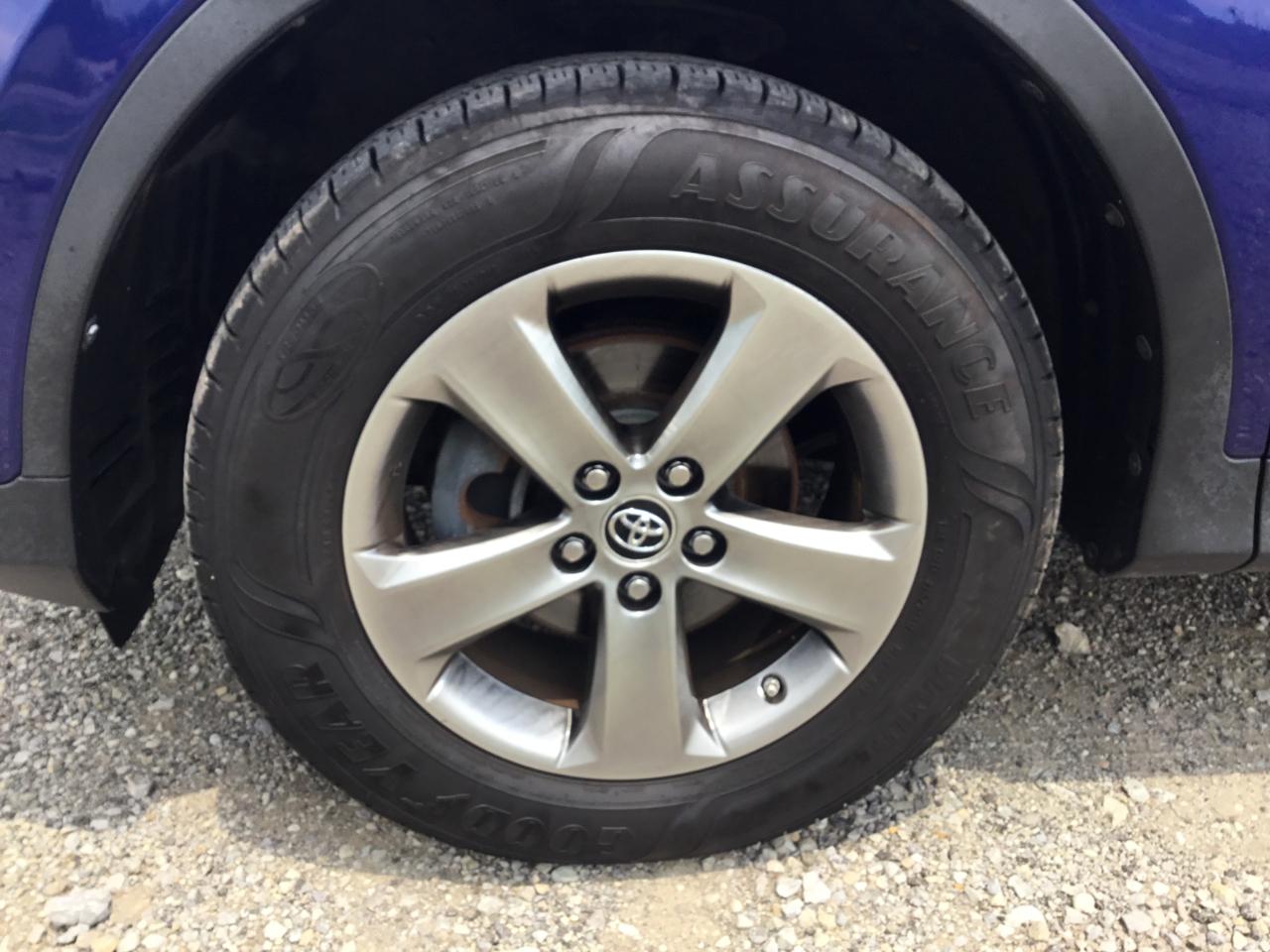 Toyota RAV4 XLE AWD 2015