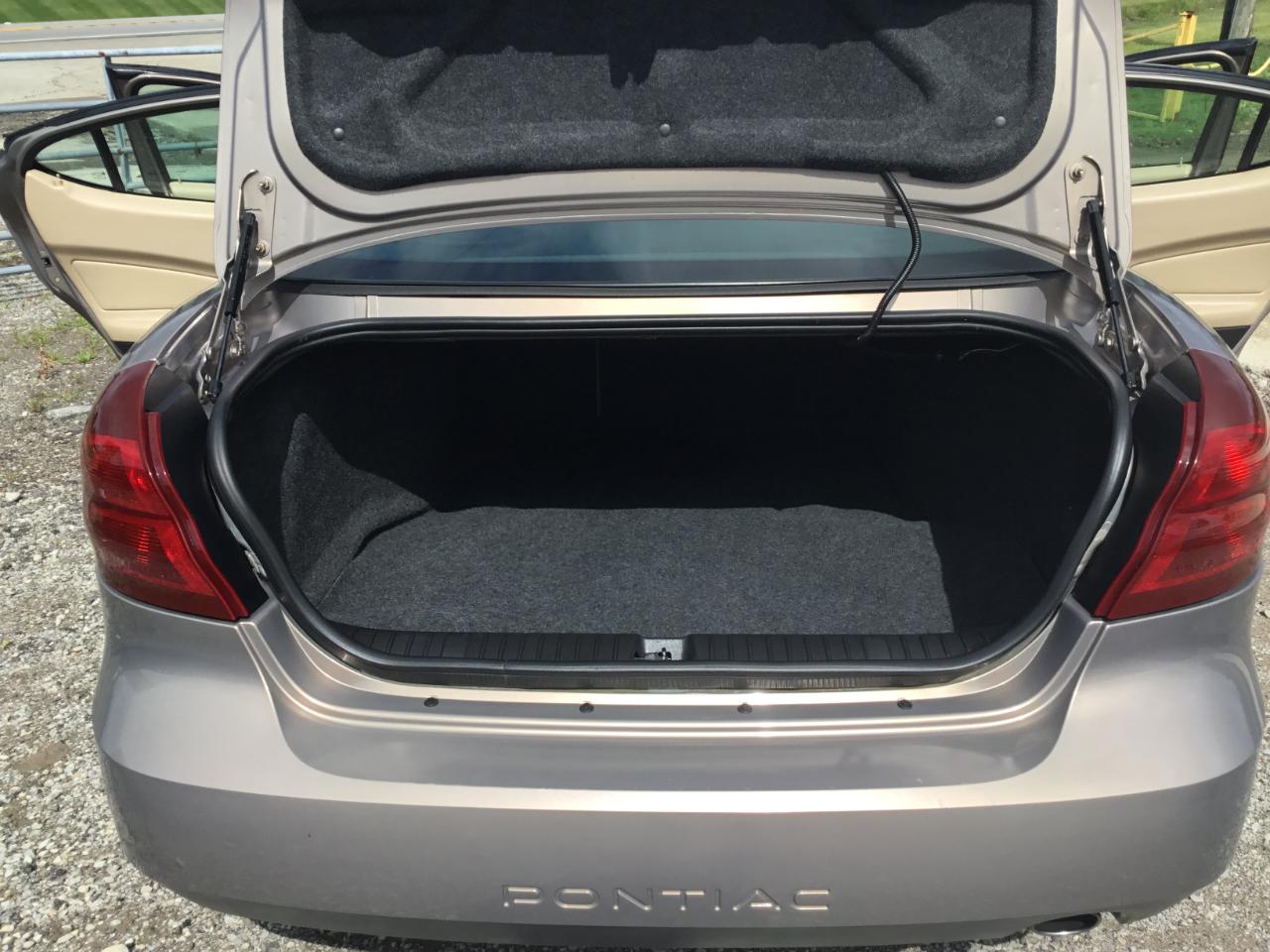 Pontiac Grand Prix Sedan 2007