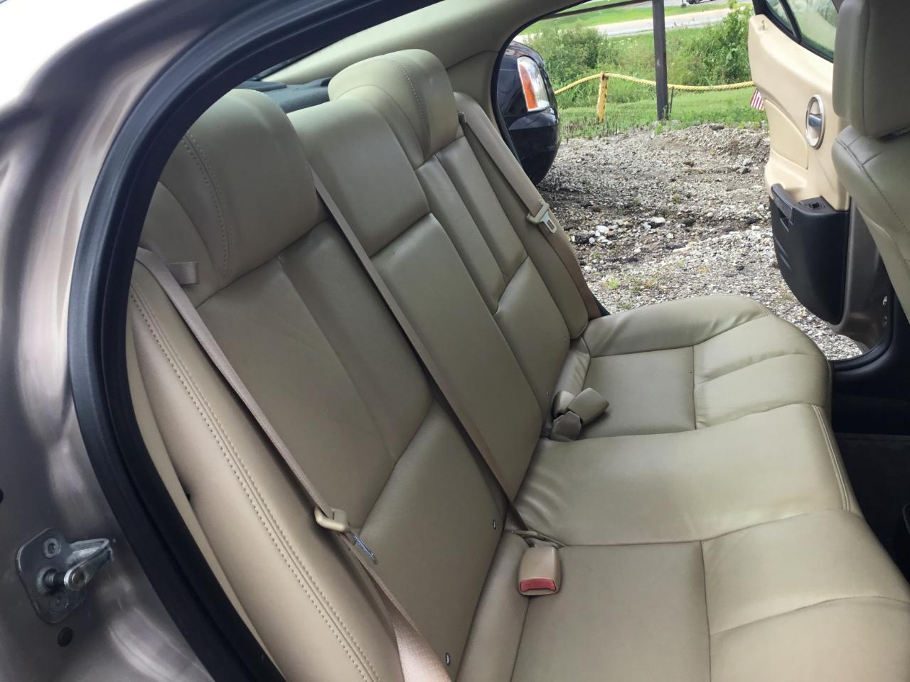 Pontiac Grand Prix Sedan 2007