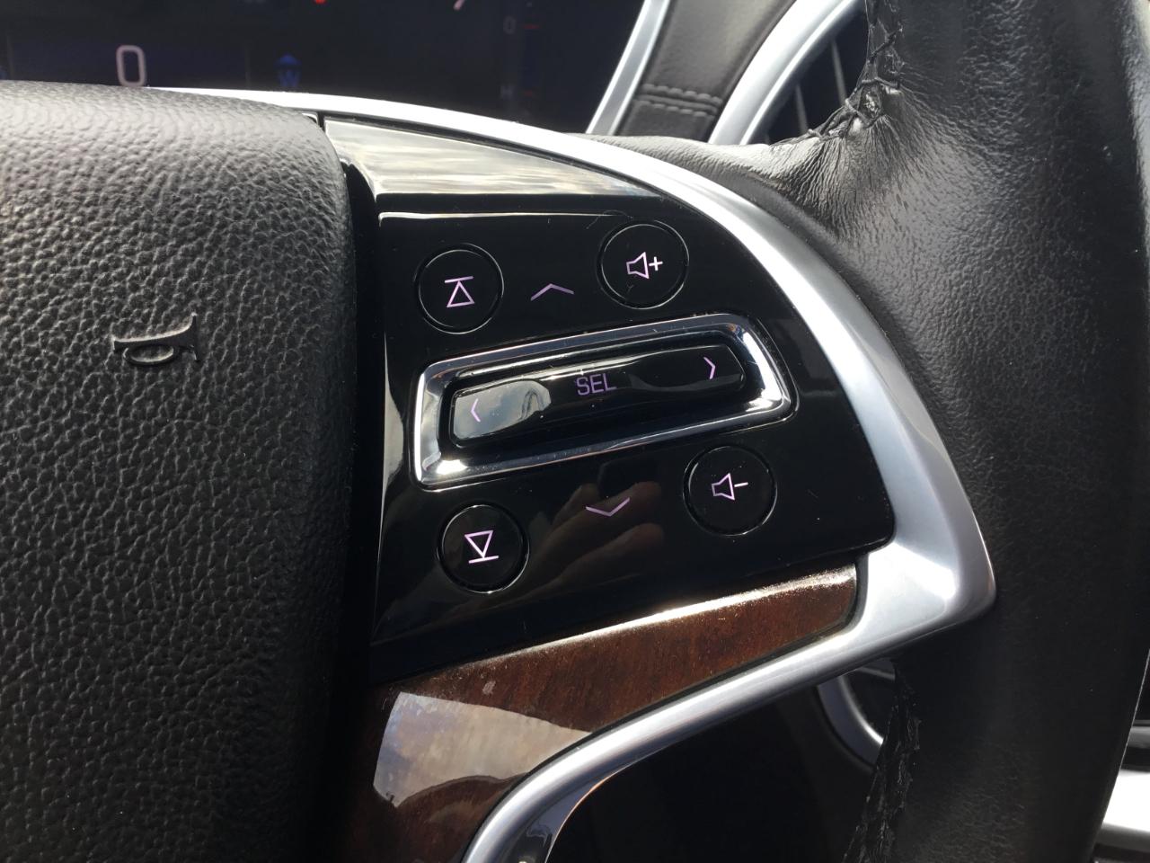 Cadillac SRX Luxury Collection FWD 2015