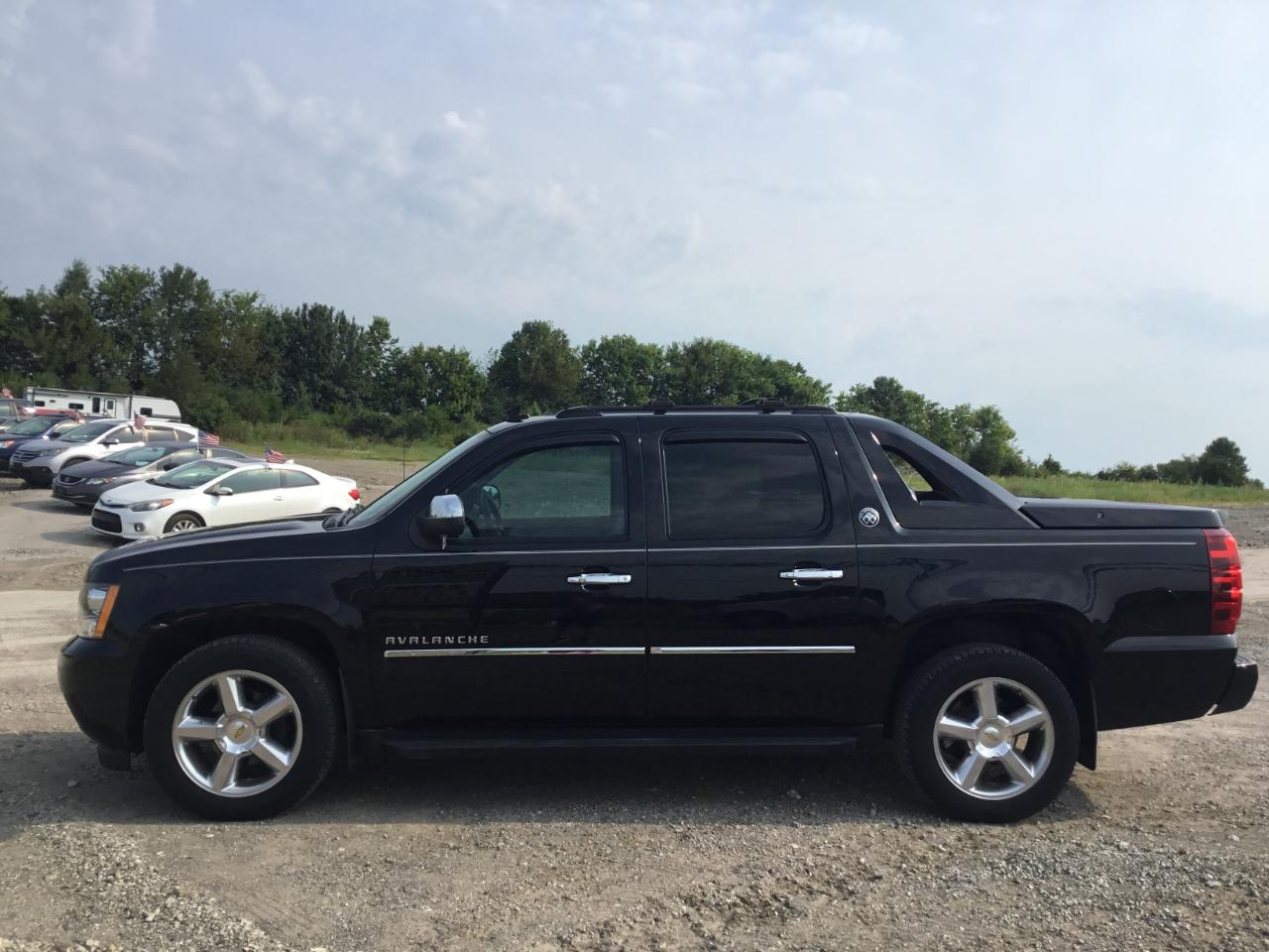 Chevrolet Avalanche LTZ 2WD 2013
