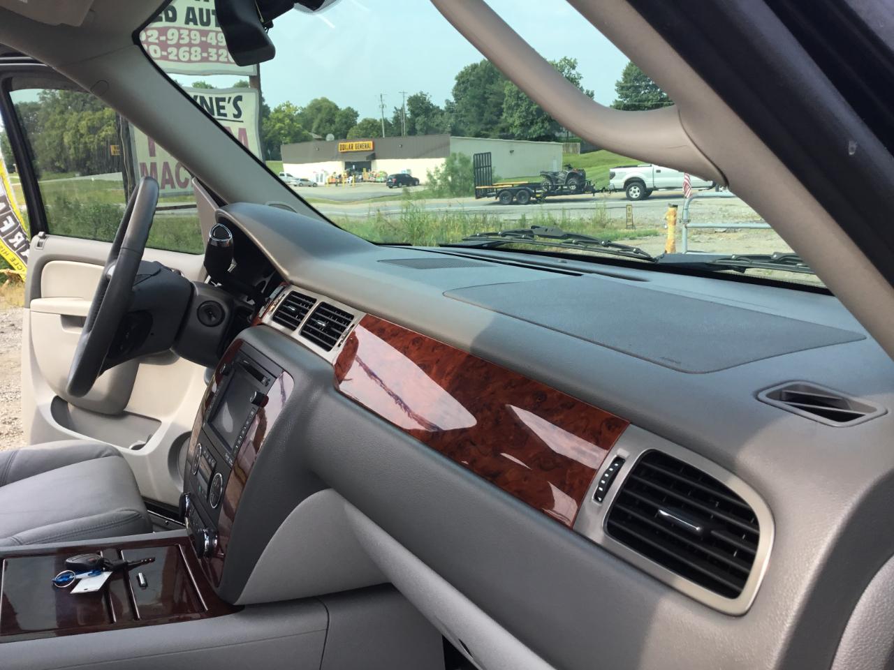 Chevrolet Avalanche LTZ 2WD 2013