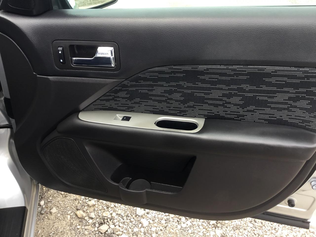 Ford Fusion SE 2012