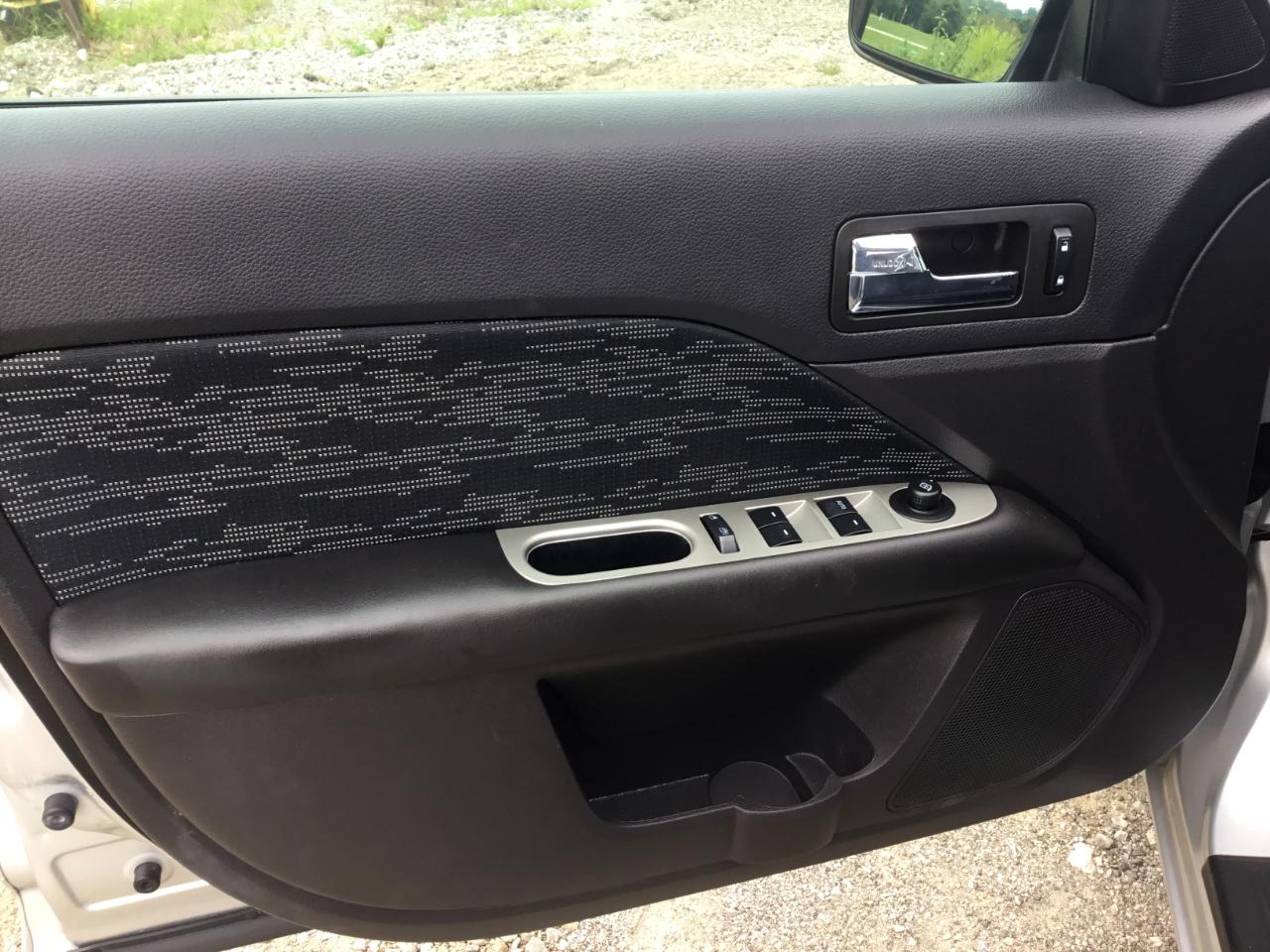 Ford Fusion SE 2012