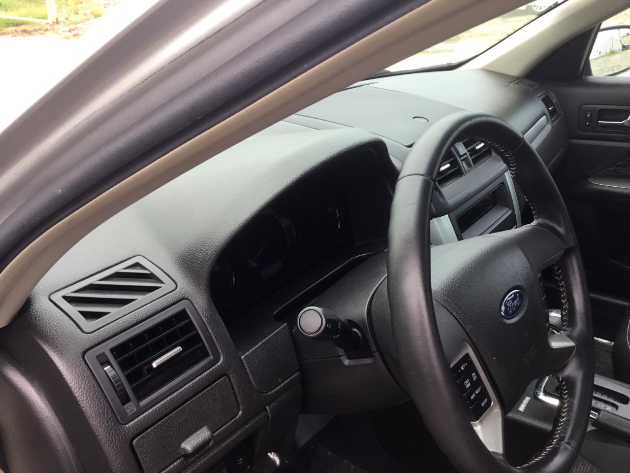 Ford Fusion SE 2012