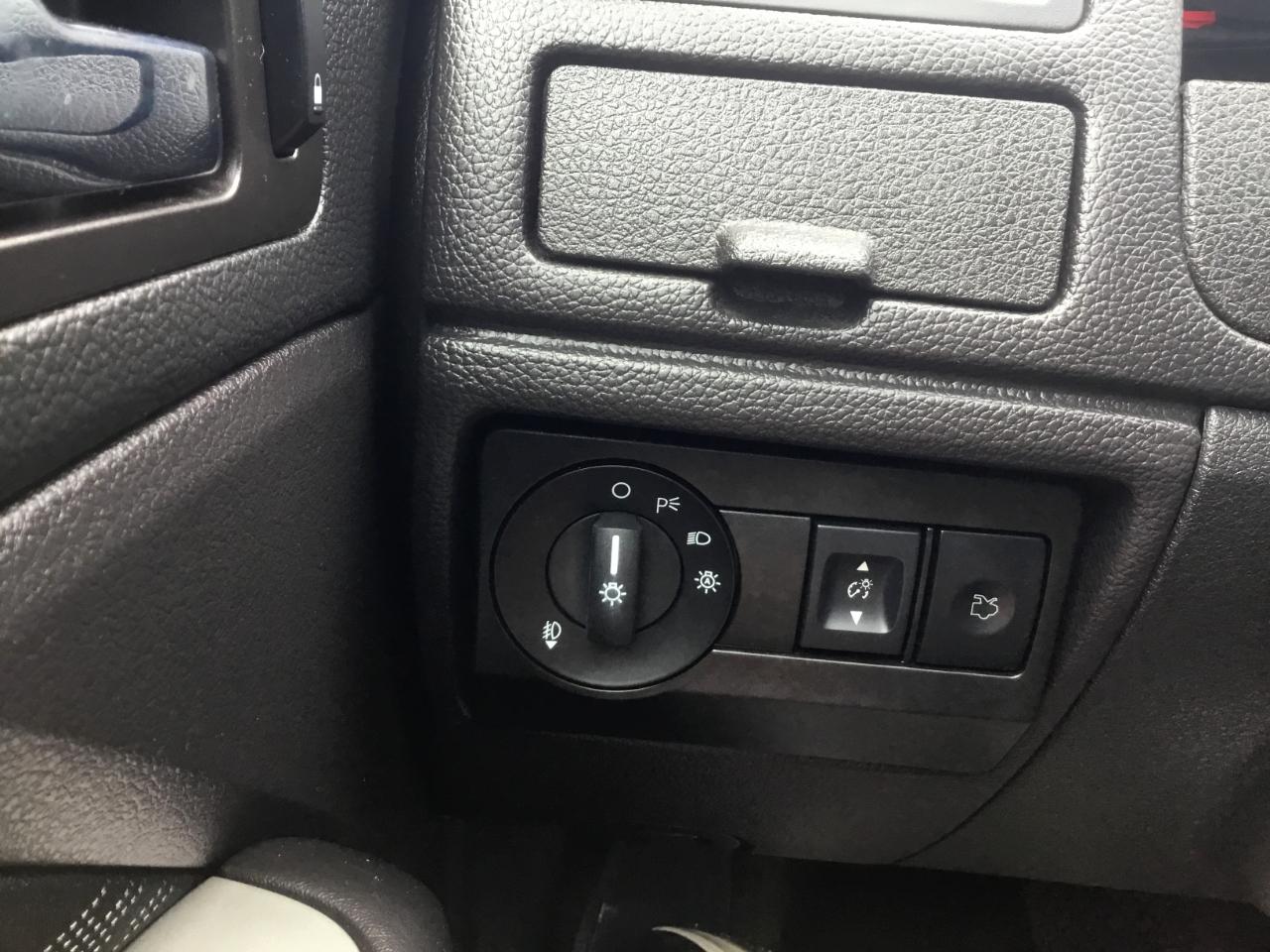 Ford Fusion SE 2012