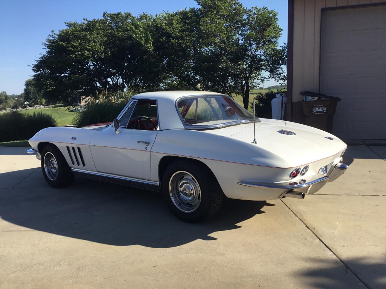 Chevrolet Corvette Stingray Convertible  1966