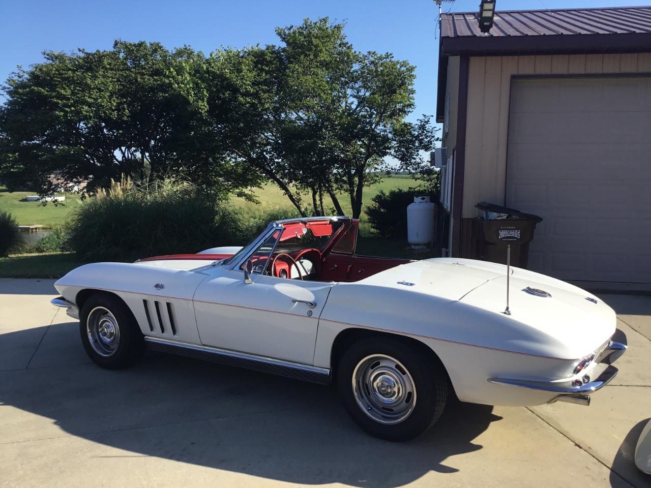 Chevrolet Corvette Stingray Convertible  1966