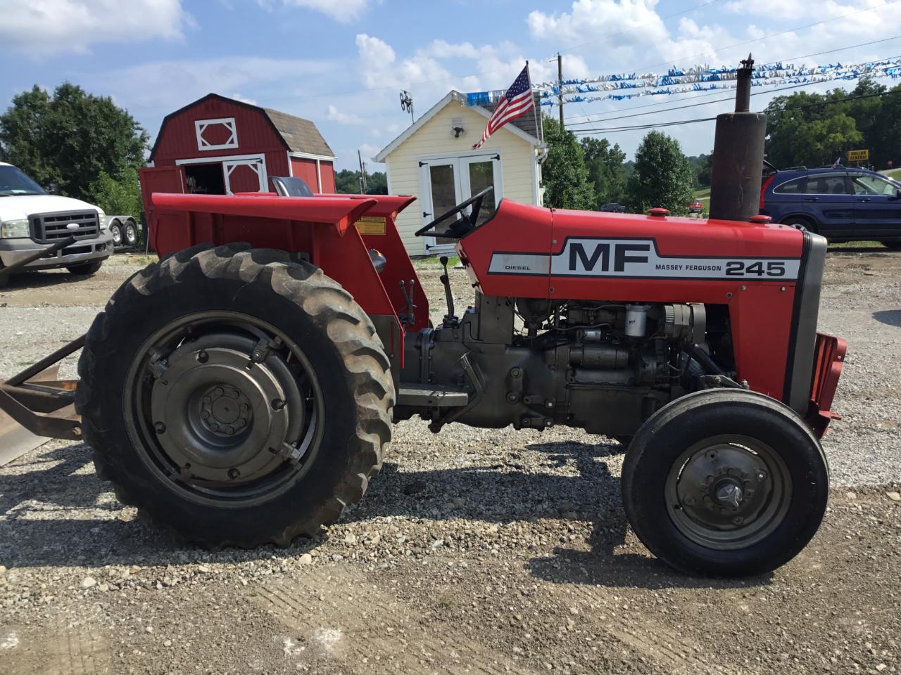 Massey Ferguson Farm  1975