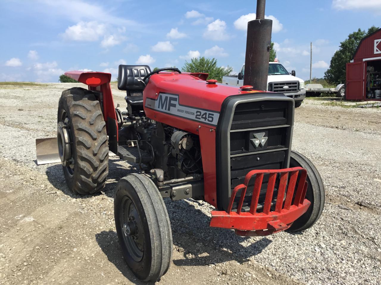 Massey Ferguson Farm  1975