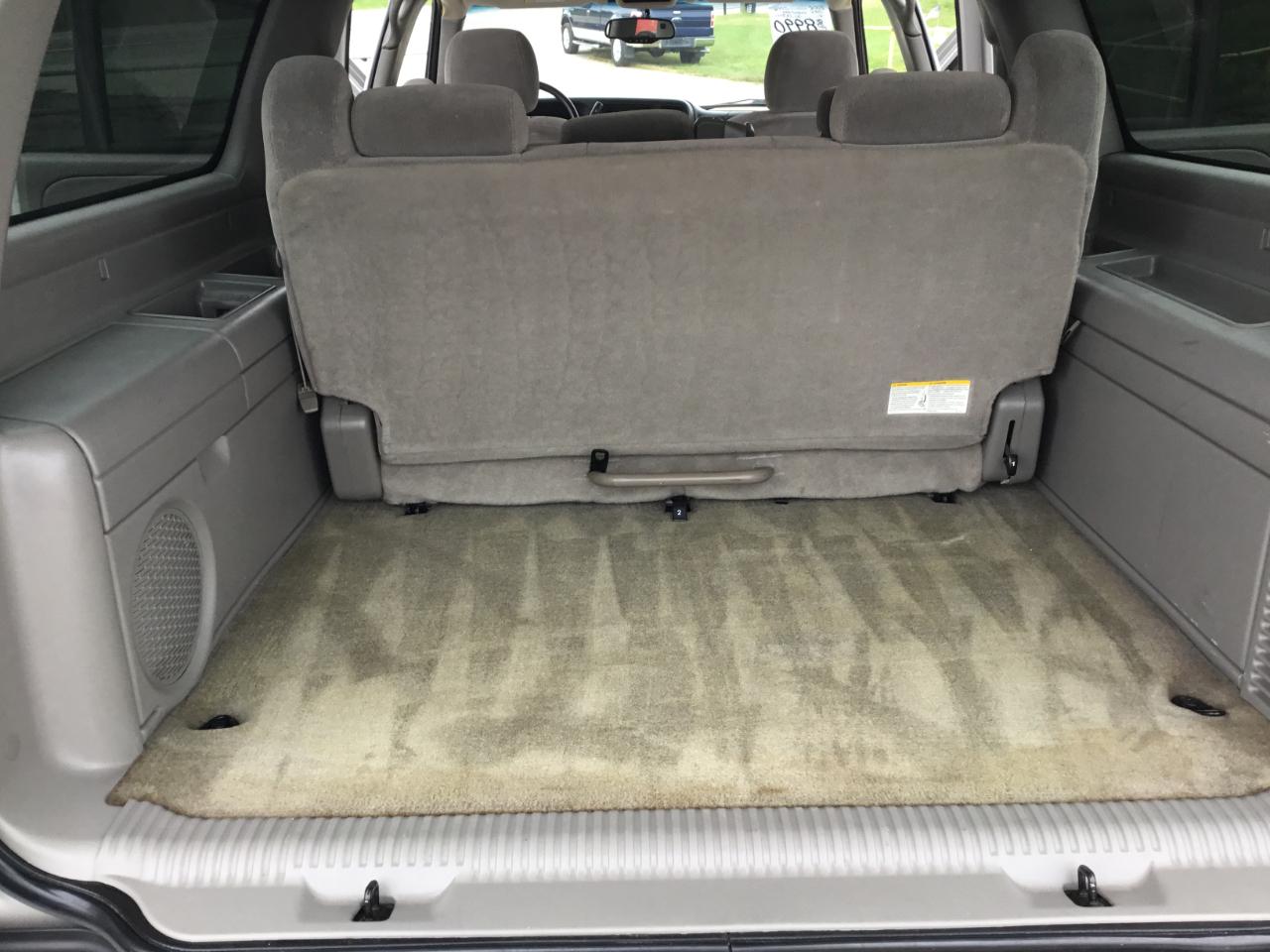 Chevrolet Suburban 1500 2WD 2006