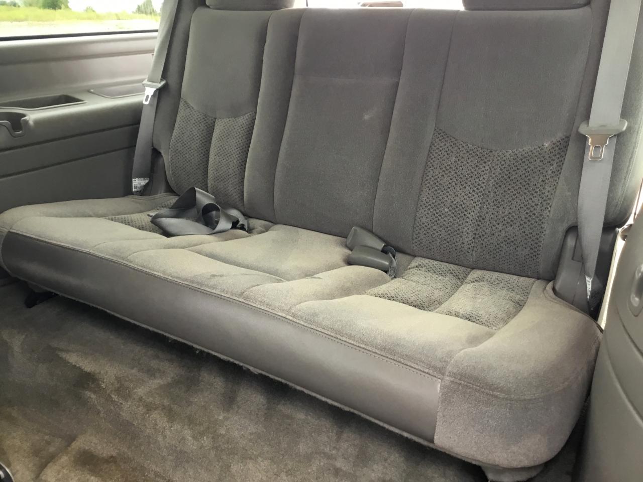 Chevrolet Suburban 1500 2WD 2006