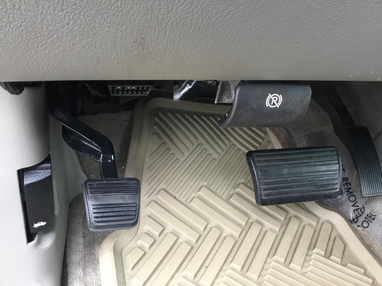 Chevrolet Suburban 1500 2WD 2006
