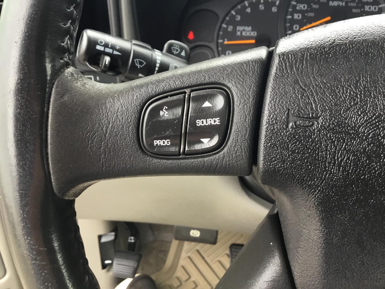 Chevrolet Suburban 1500 2WD 2006