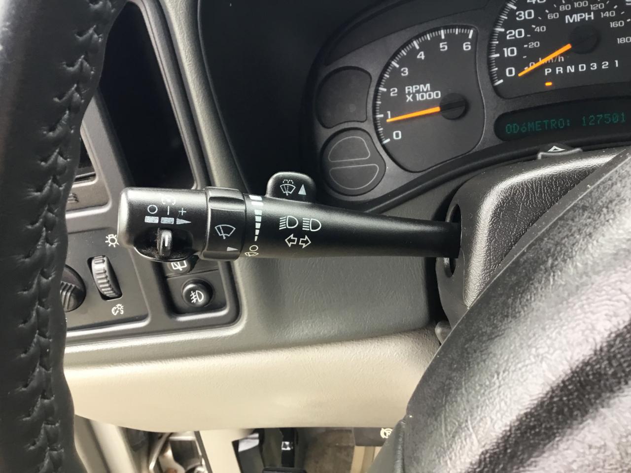 Chevrolet Suburban 1500 2WD 2006