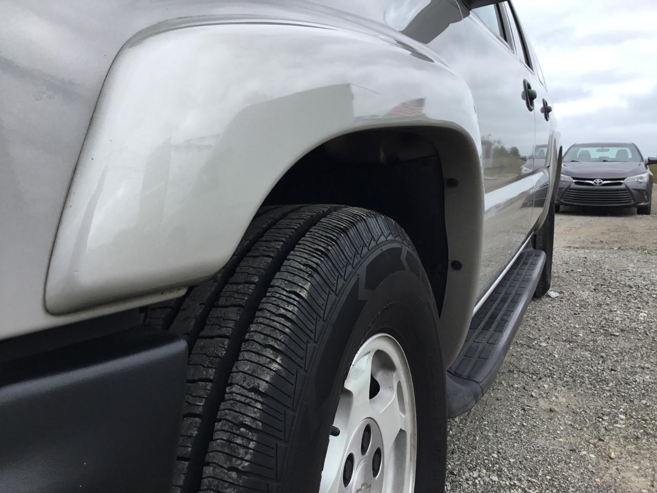 Chevrolet Suburban 1500 2WD 2006