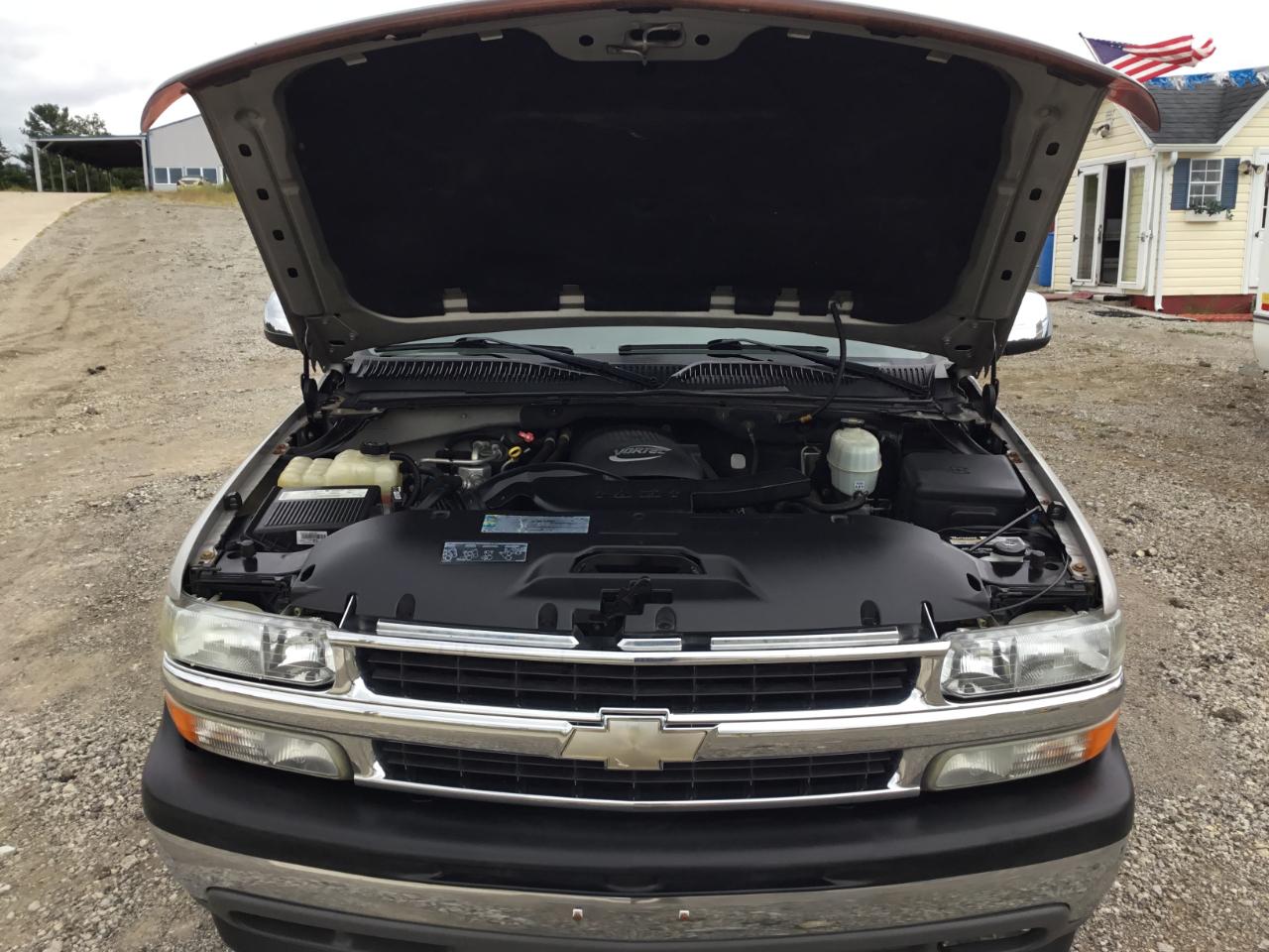 Chevrolet Suburban 1500 2WD 2006