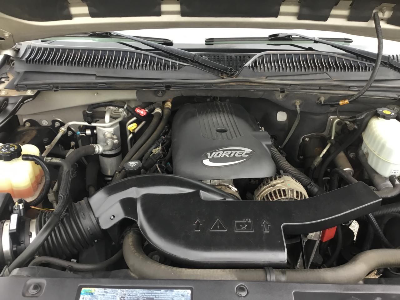 Chevrolet Suburban 1500 2WD 2006