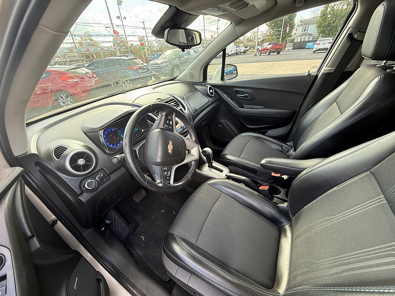 2016 Chevrolet Trax LT photo 3