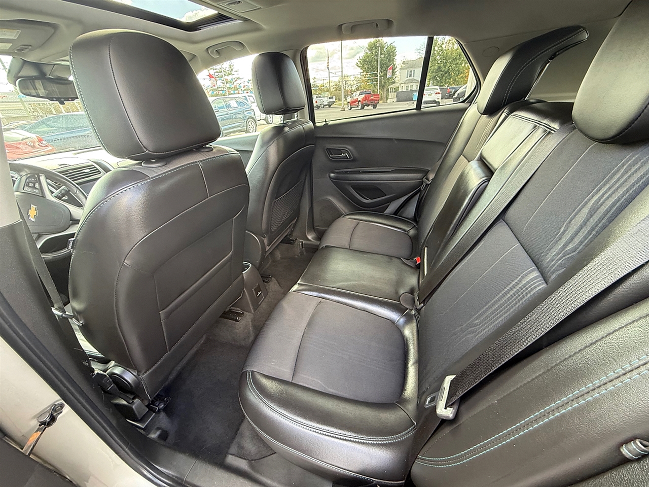 2016 Chevrolet Trax LT photo 4