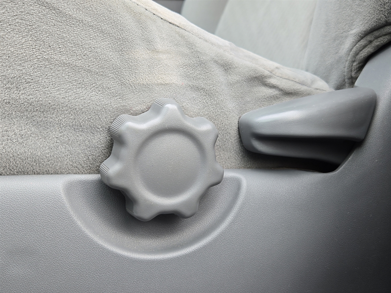 Toyota Tacoma PreRunner Double Cab Auto 2WD 2011