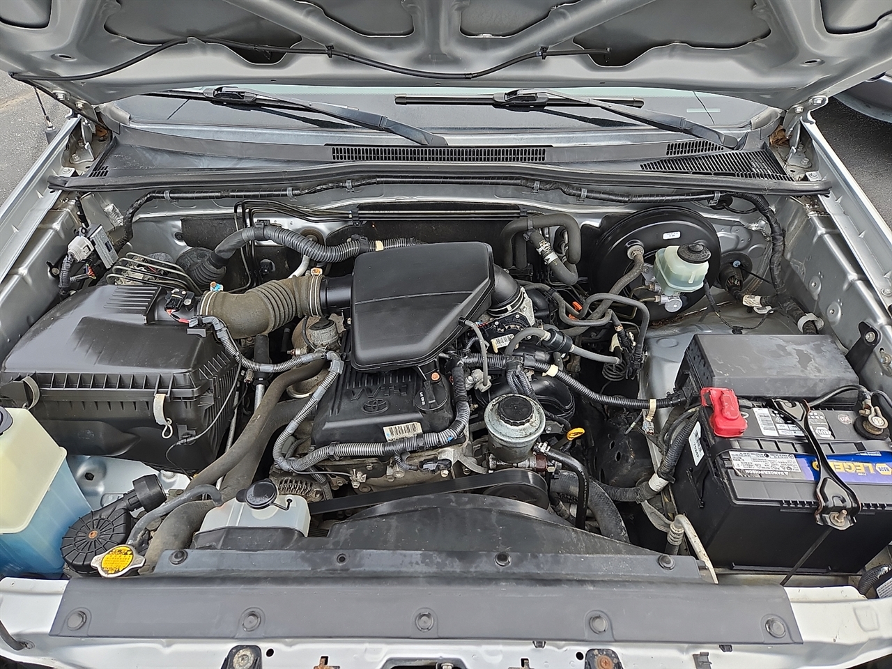 Toyota Tacoma PreRunner Double Cab Auto 2WD 2011