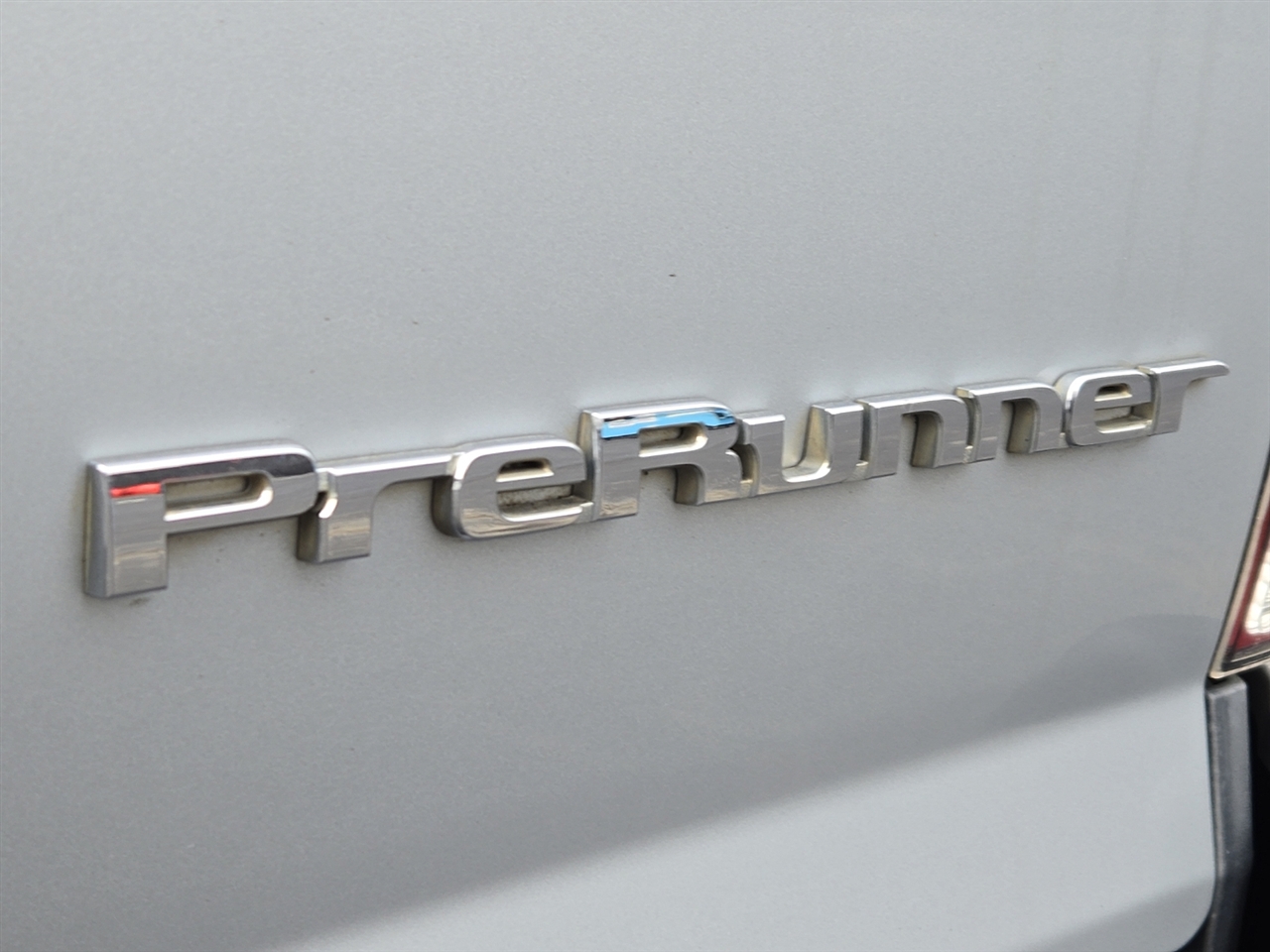 Toyota Tacoma PreRunner Double Cab Auto 2WD 2011